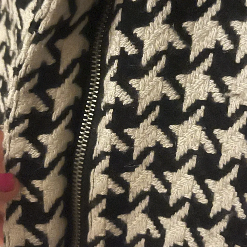 SALE🎁Talbots black and off white wool jacket/blazer in size 12. Very chic. - Picture 9 of 14